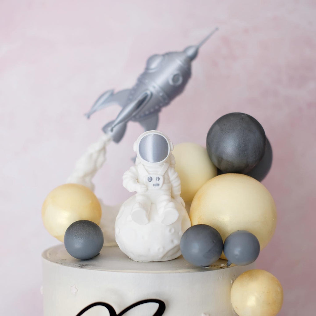 Astronaut Rocket Space | Themed Novelty Cake