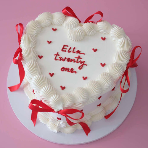 Vintage Heart Cake | Mini Hearts & Coquette