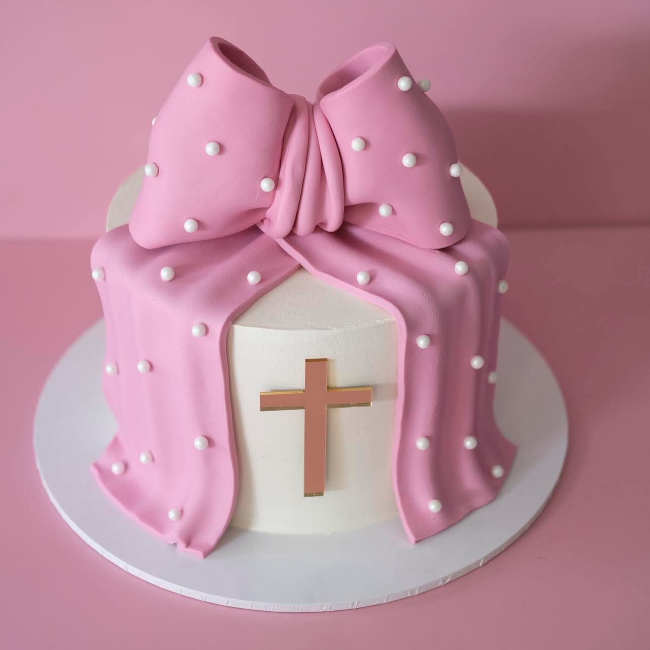 Statement Big Bow & Pearls Cake | TIMELESS 2.0