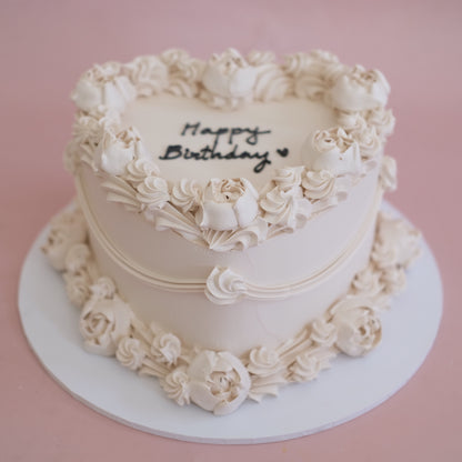 Gateau Aux Roses Buttercream Vintage Cake