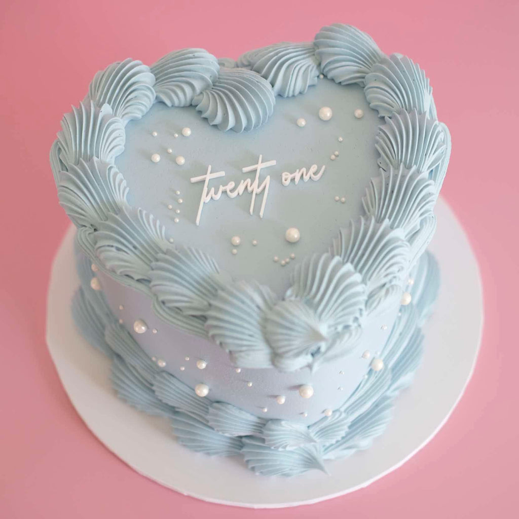 Extra White Pearls Vintage Heart Cake | Monochrome / ACRYLIC Text