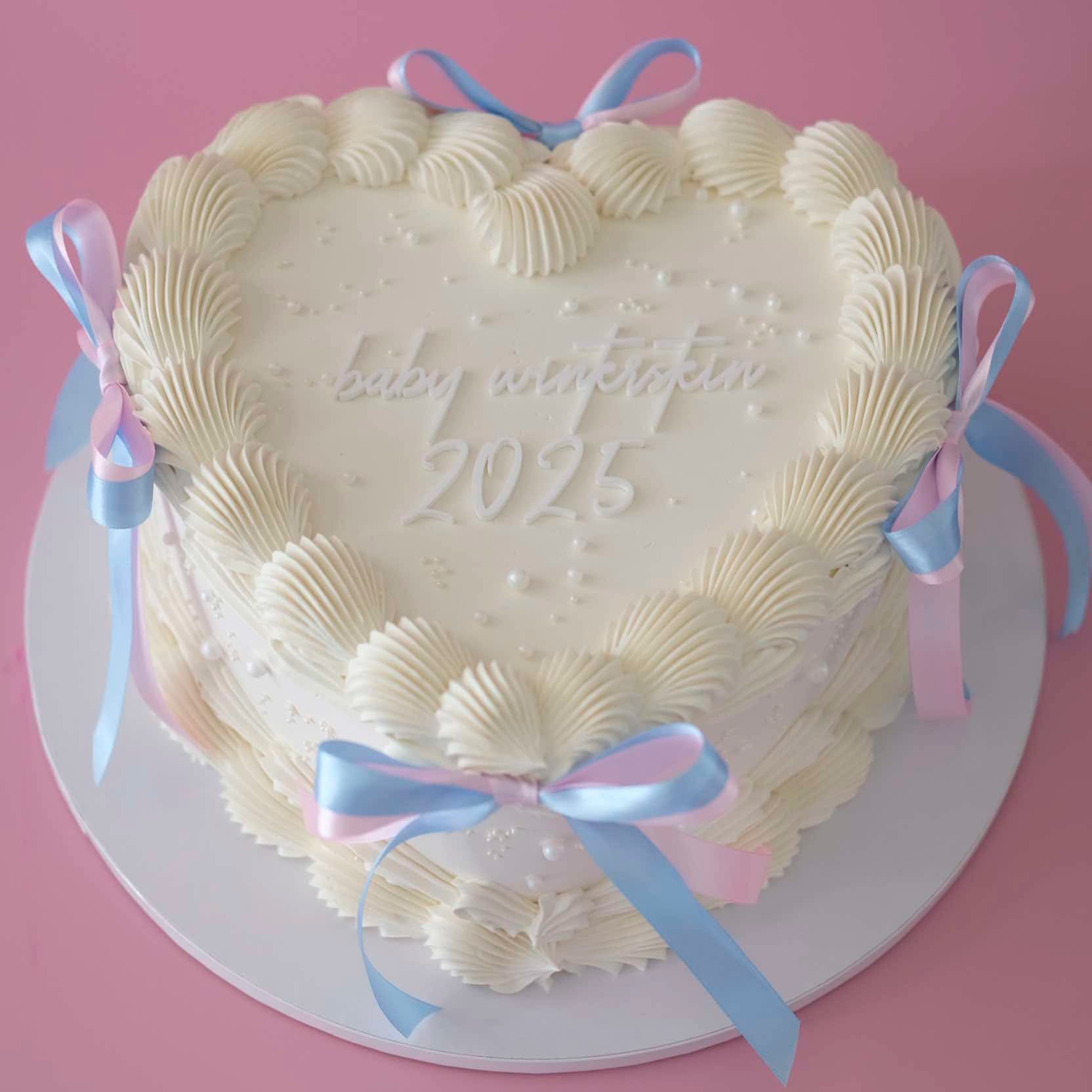 Gender Reveal Extra White Pearl Vintage Heart Cake | Two-Tone Ribbon
