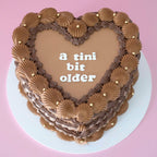 Grand Vintage Heart Cake | Pearl