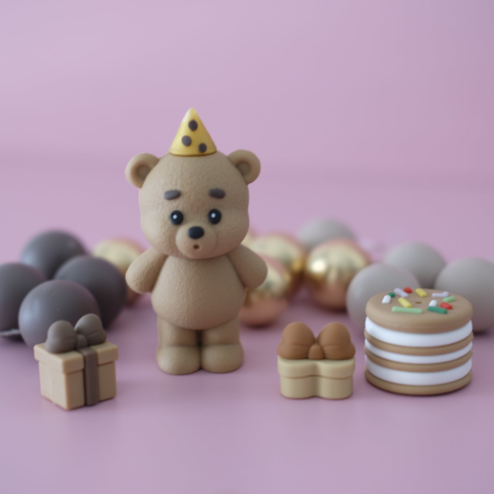 Create your own novelty cake!