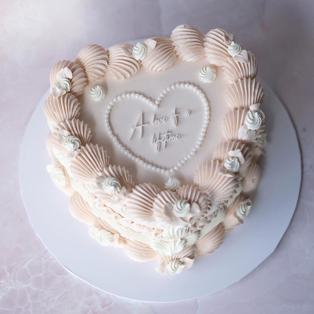 Pearl Heart Plaque & Rosette | Vintage Heart Cake