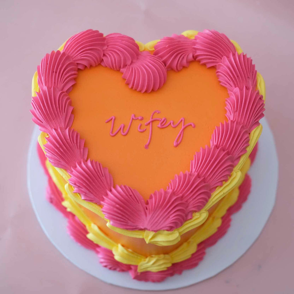Basic Vintage Heart Cake | Polychrome