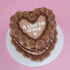 Grand Vintage Heart Cake | Pearl