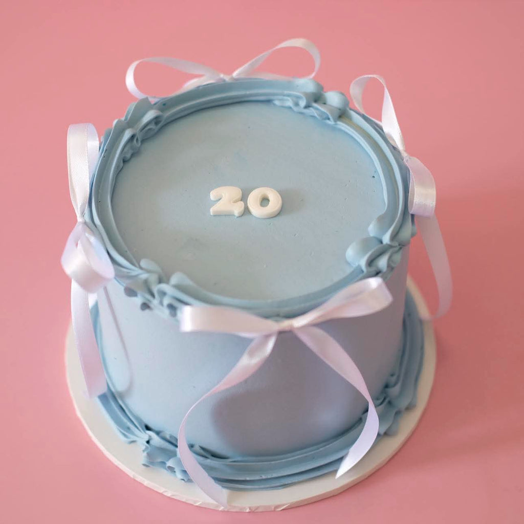 Mini Round Coquette Vintage Cake