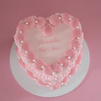 Classic Vintage Heart Cake | Pearl