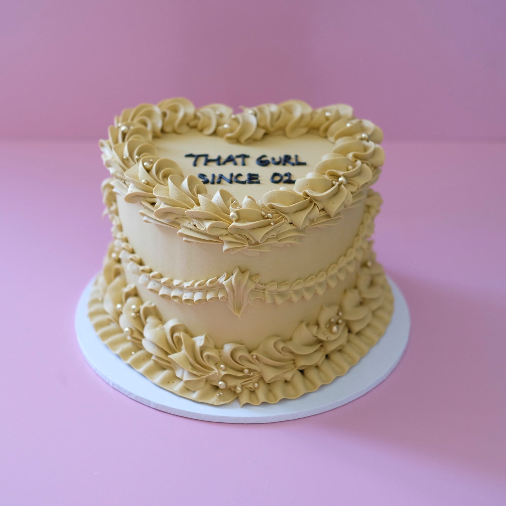 Vintage Heart Cake | Swirl Queen