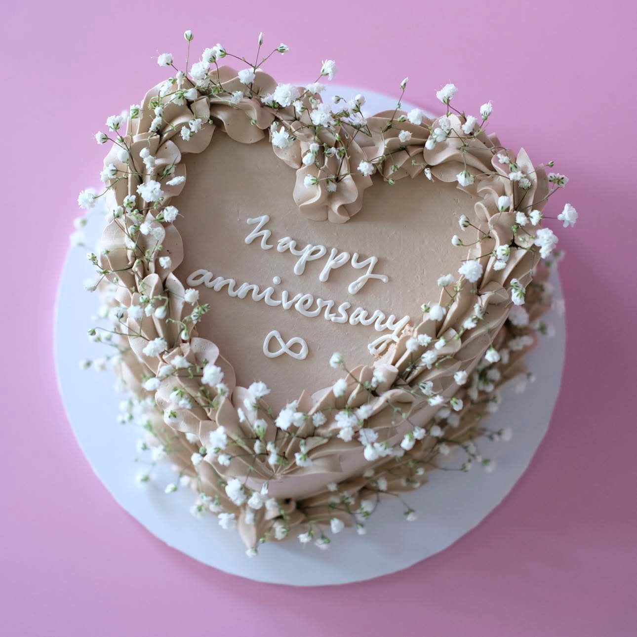 Enchanted Heart Vintage Cake | Baby Breaths