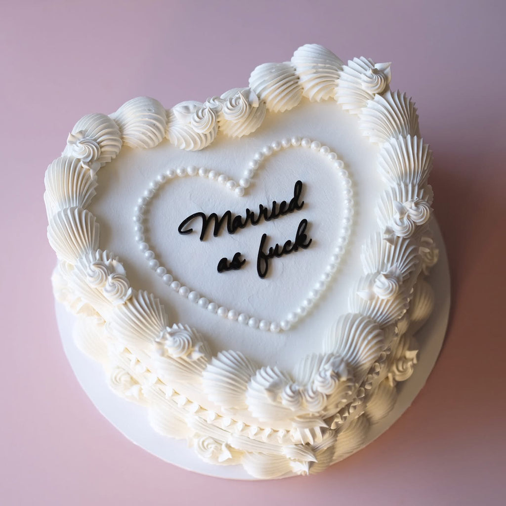 Pearl Heart Plaque & Rosette | Vintage Heart Cake