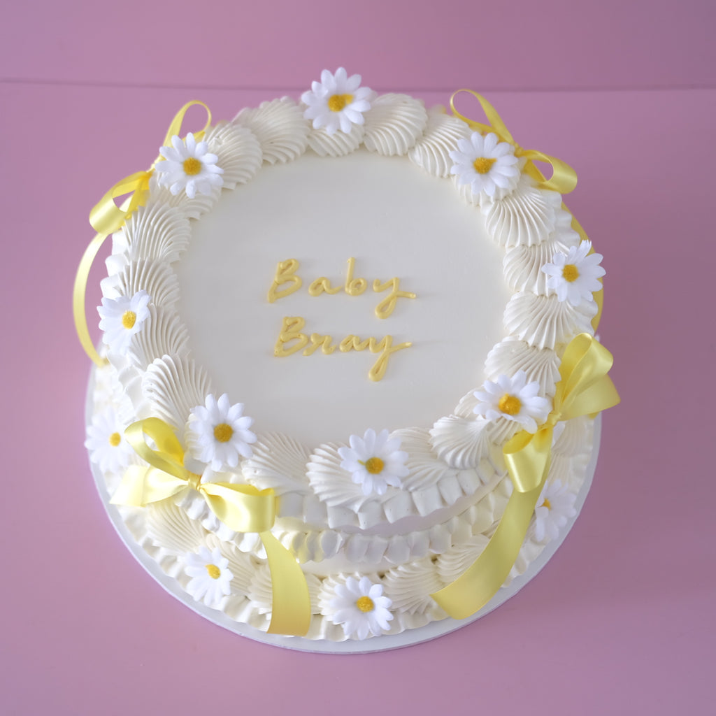 Vintage Round Cake Coquette Daisy - aerial top view with daisy crown Brisbane