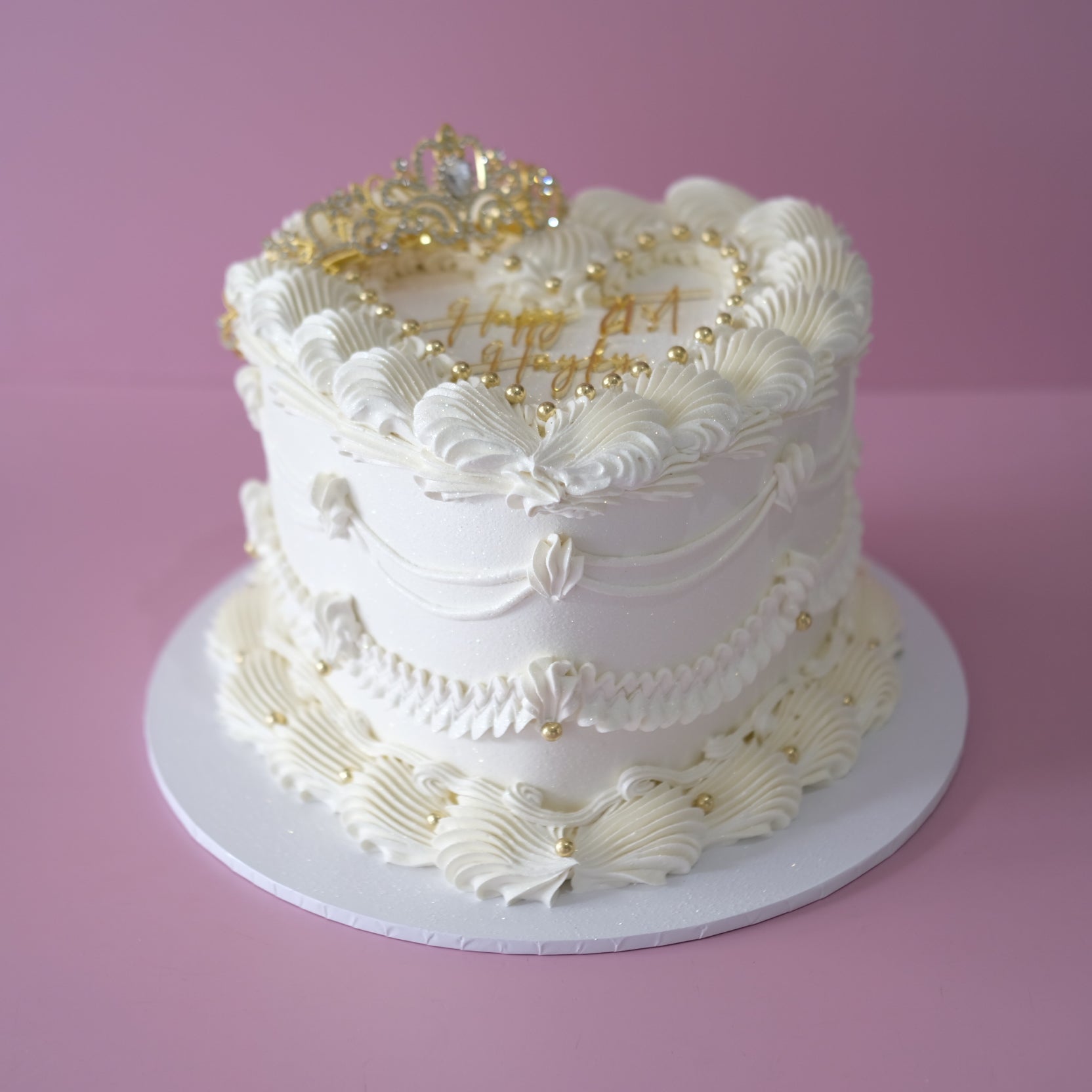 Vintage Heart Cake Royal Lady - side angle close detail of piping Brisbane